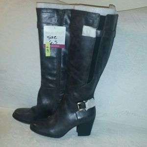 Brand New *Naturalizer Leather boots